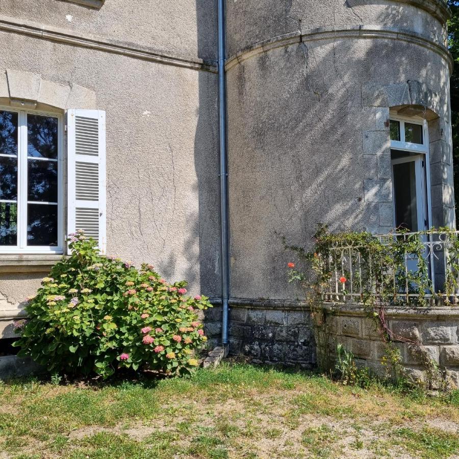 Chambres D'Hotes Chateau De Saint Etienne Du Bois Exterior photo